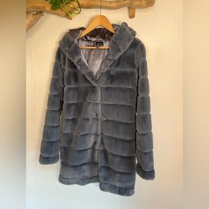 Carré Noir Faux Fur Gray Jacket